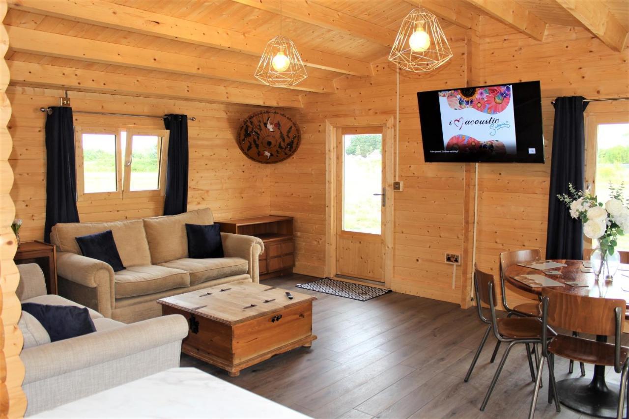 Inviting 3-Bedroom Lodge In Ashton Under Hill 이브샘 외부 사진